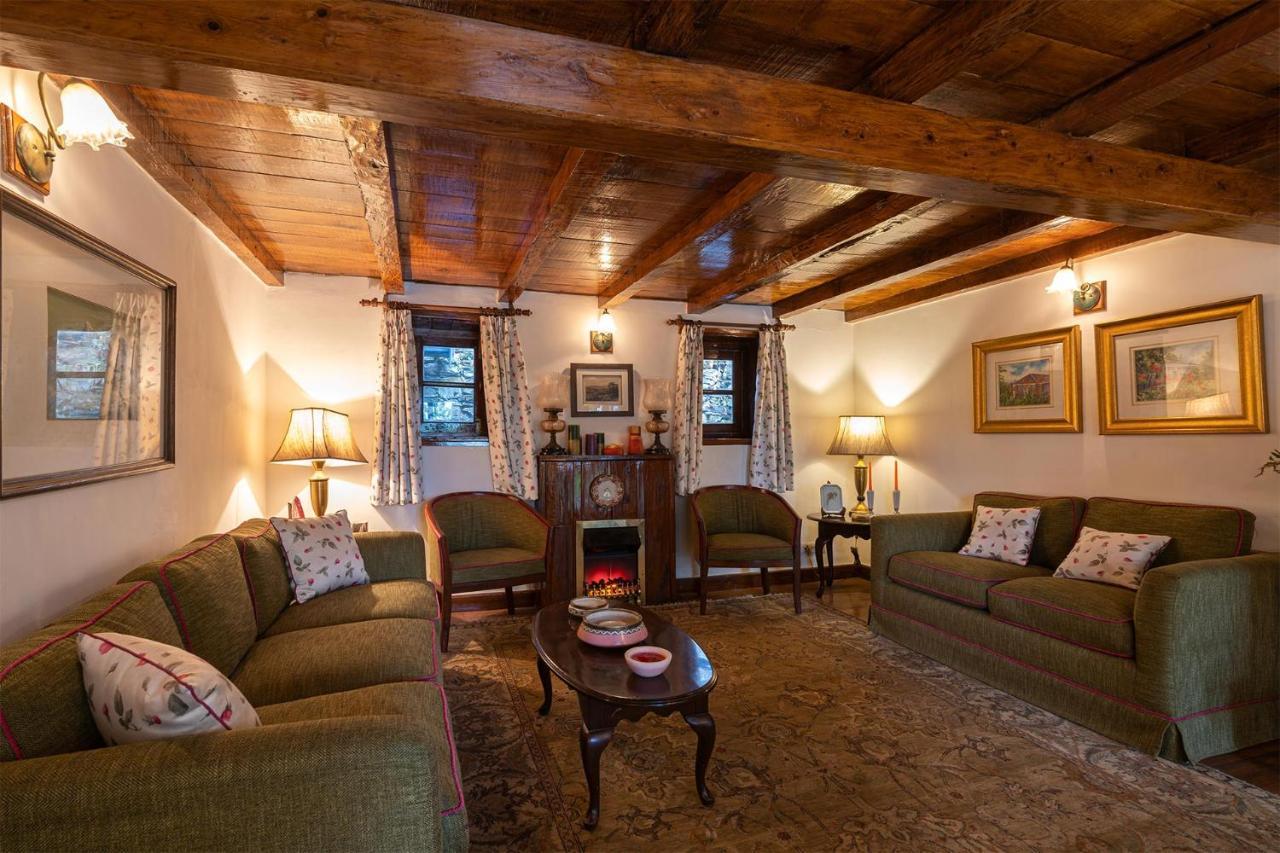 Stayvista At Violet Hill With Bonfire, Gazebo & Hill View Shimla Exterior foto